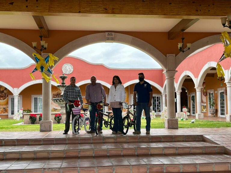 Dona la Fiscalía de Distrito Zona Sur bicicletas al municipio de Allende