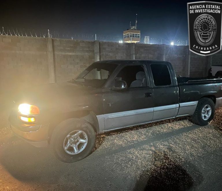 Asegura AEI en Parral vehículo robado en Chihuahua