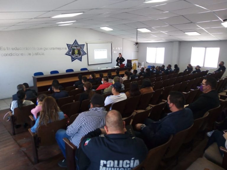 Capacita FGE a policías municipales de Parral sobre el delito de Trata de Personas