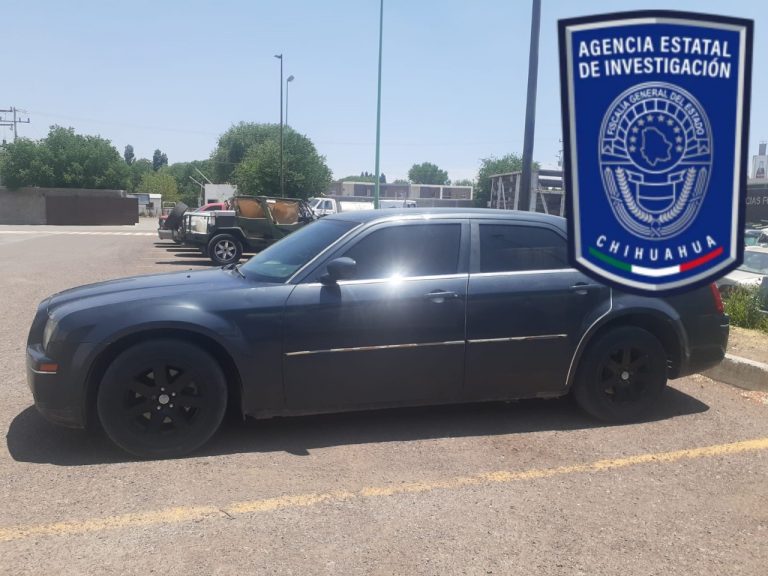 Asegura AEI, dos automóviles con reporte de robo, uno en el Estado de México