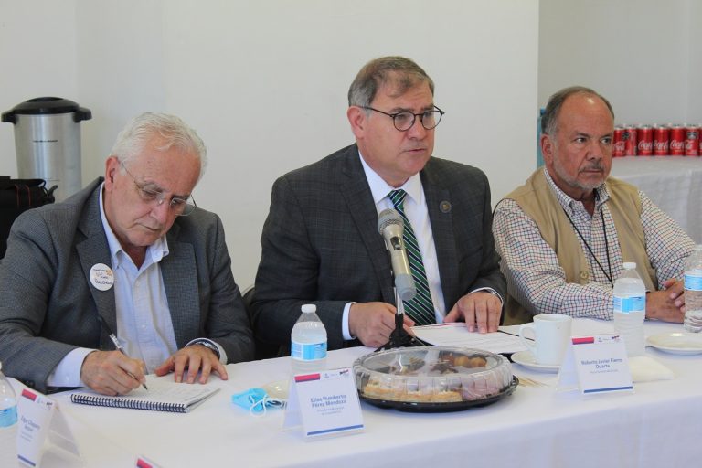Informa Fiscal General Roberto Fierro resultados del combate a los delitos en reunión con alcaldes de la Zona Occidente