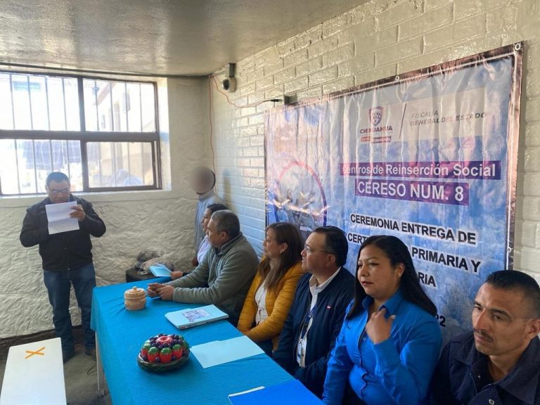 Entregan certificados de educación básica a población del Cereso de Guachochi