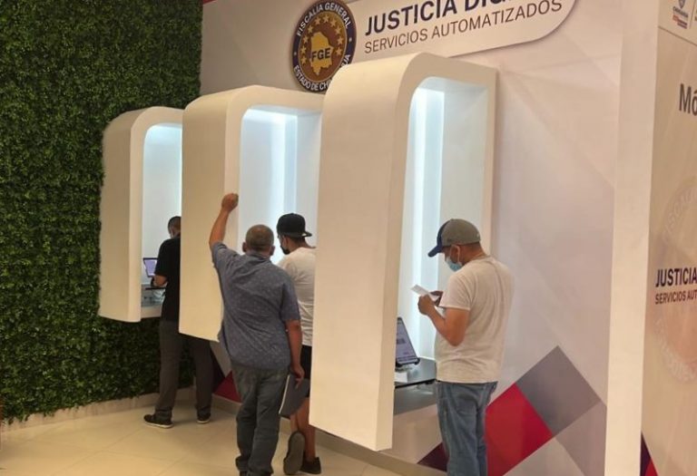 Acerca FGE los servicios mediante las cabinas de Justicia Digital en Ciudad Juárez