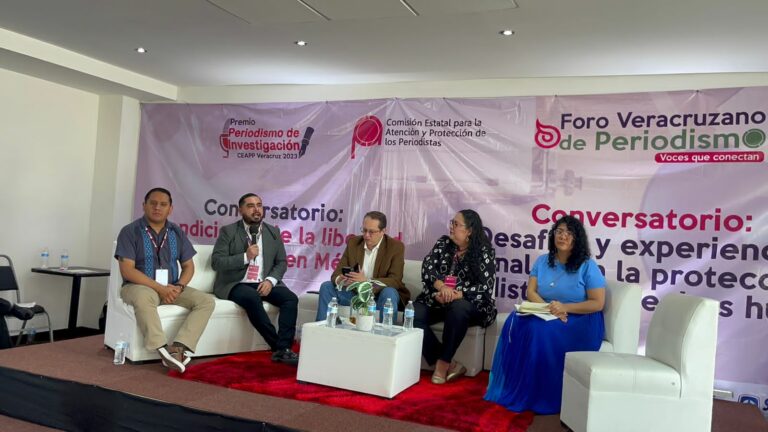 Participa Fiscalía de Derechos Humanos en Foro de Periodismo en Veracruz
