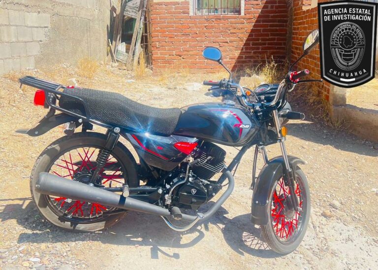 Recuperan motocicleta con reporte de robo en Parral